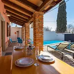 Amazing Home In Poljaki Сasa de vacaciones Rovinj